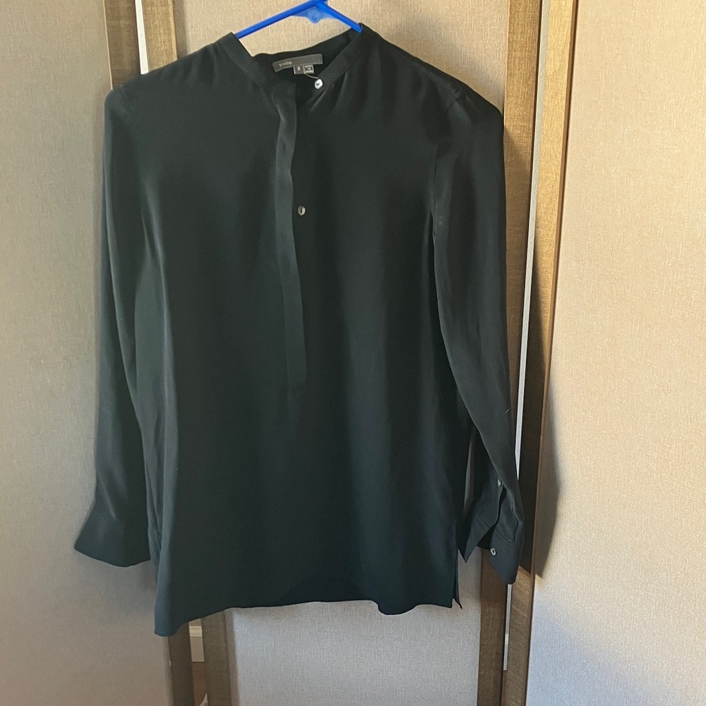 FINAL MARKDOWN Vince Elegant Black silk blouse 2